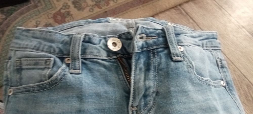 Джинсы для девушка