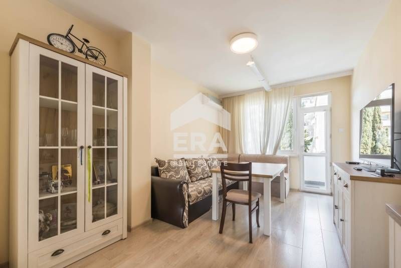 Продава се Тристаен апартамент в Варна, Център - 83 кв.м за 1655 €/кв.м - Снимка #1
