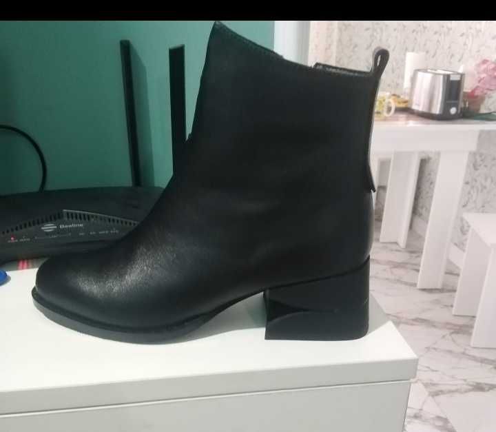 Продам полуботинки осень весна