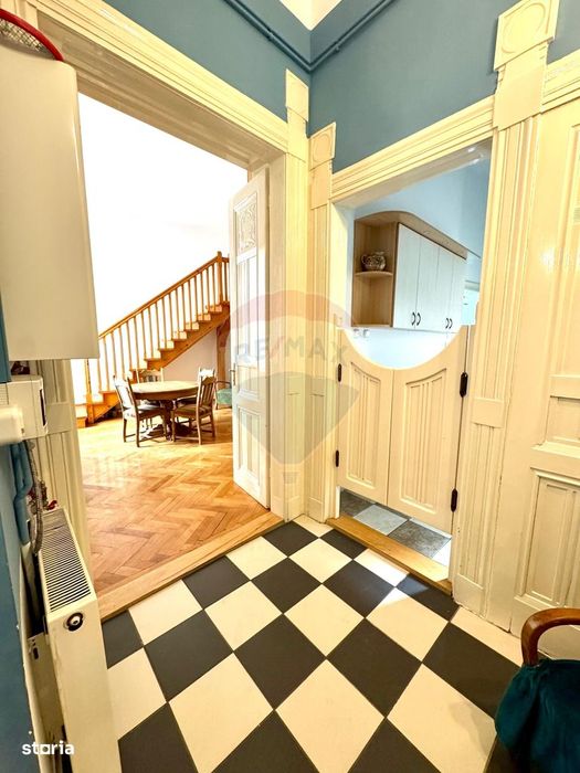 Apartament cu 2 camere de vânzare în zona Ultracentral