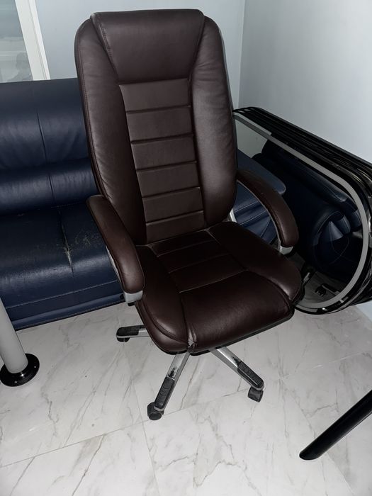 Продам офисное кресло