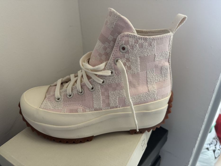 Продавам кецове Converse