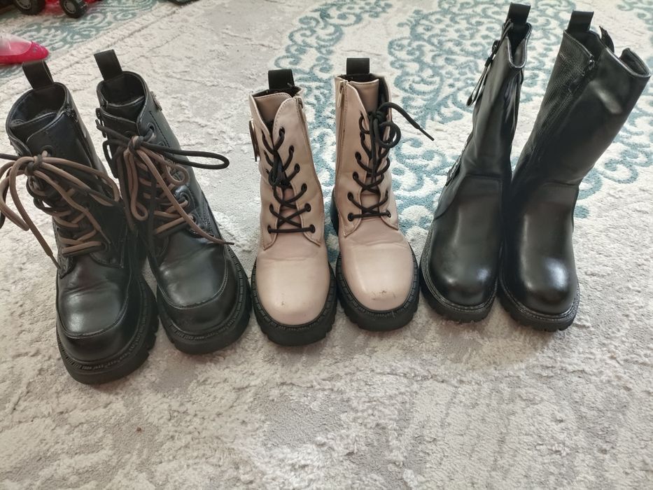 Продам зимние сапоги для девочек.