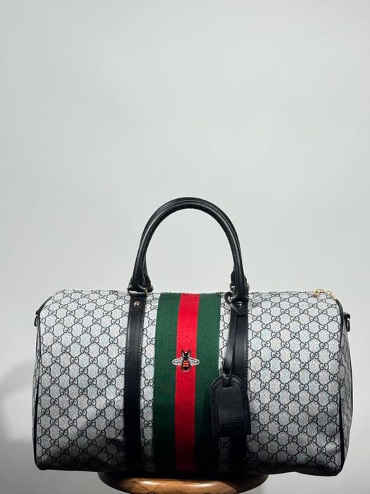 Geanta Gucci de voiaj noua !!! Dimensiuni 50/30 !!!
