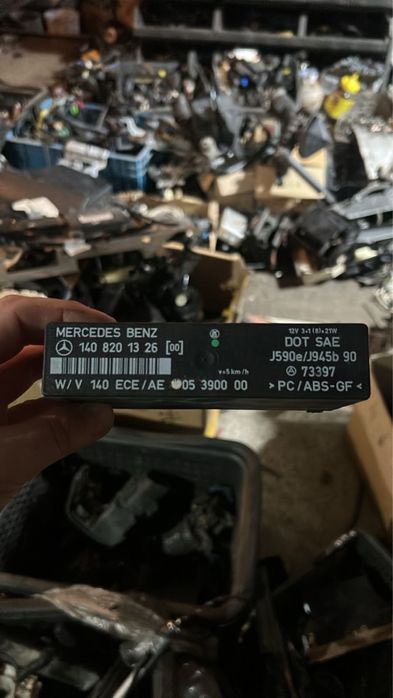 Блок поворотников w140 рест