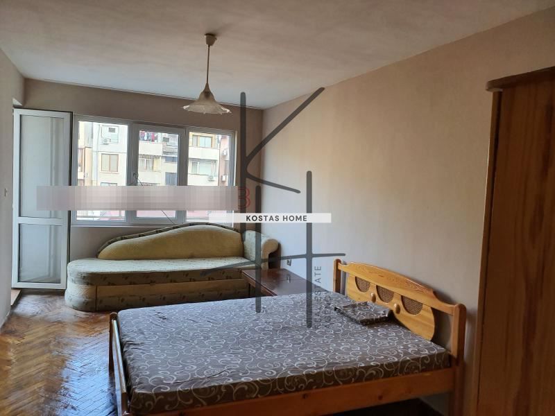 Продава се Тристаен апартамент в Варна, Лятно кино Тракия - 80 кв.м за 1071 €/кв.м - Снимка #1