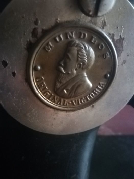 Mașina de cusut Mundlos originală
