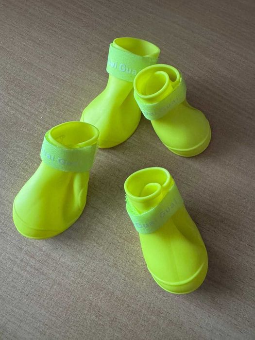 Продам обувь для собак