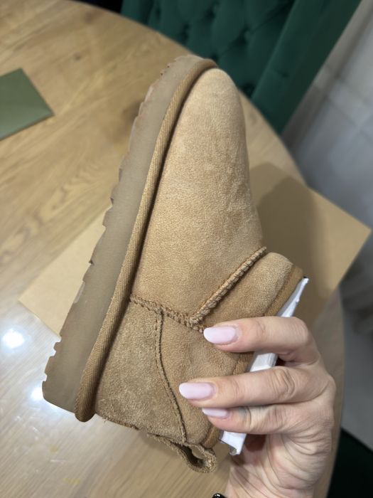 Ugg clasic ultra mini marimea 37