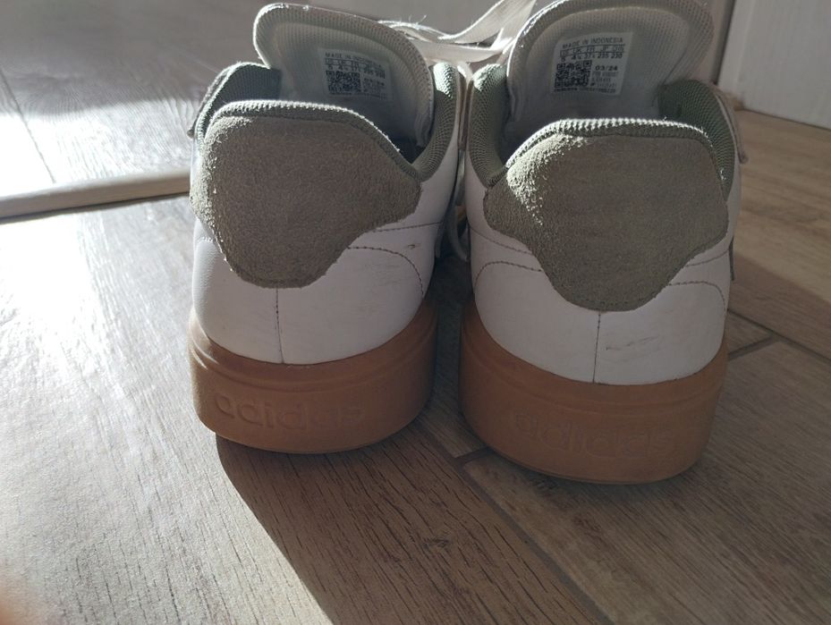 Обувки Adidas номер 37¹/³