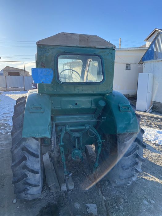 Трактор Т-40 Тасқалада тұр