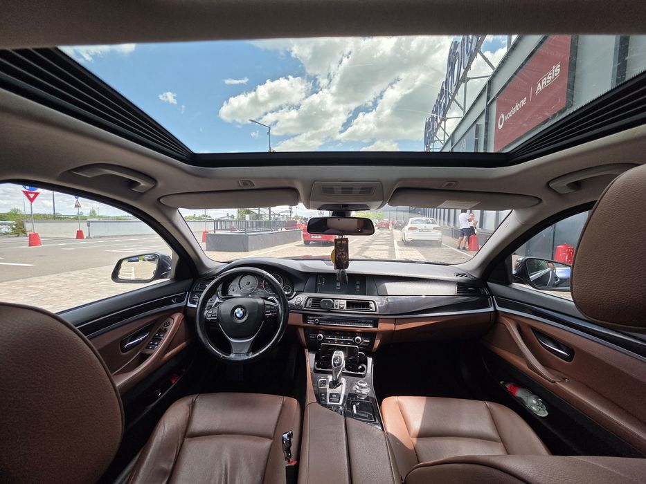 Bmw f10 2.0 D automat Cutie sport camere 360.Se poate achiziționa si in rate