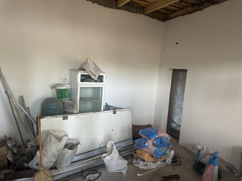 Ховли уй жой сотилади