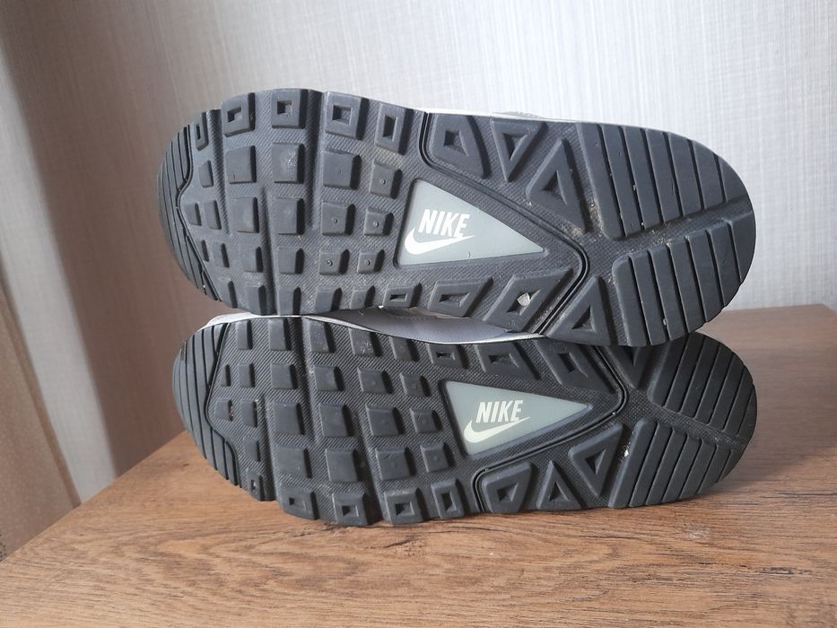 Nike Air max Command маратонки 41 номер.