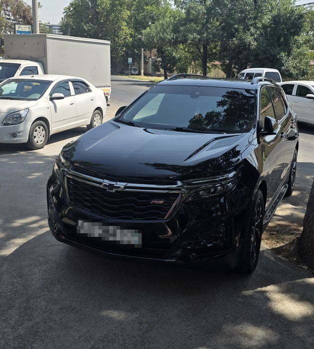 Equinox full pozitsiyasi awd , RS qimmat komplektatsiyasi