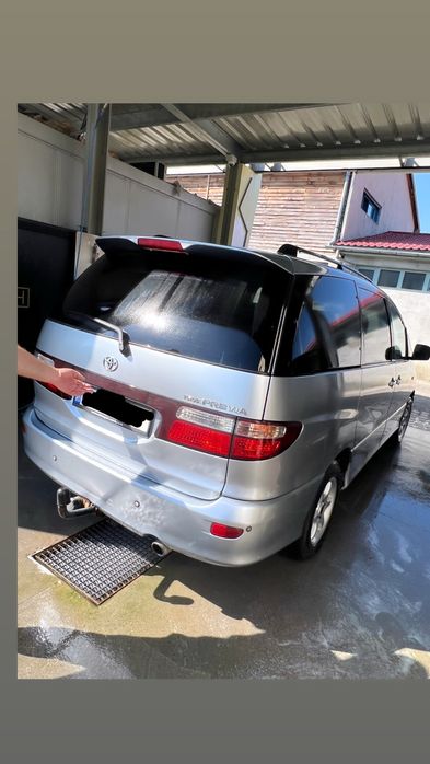 Toyota Previa USA edition