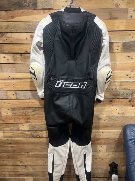 Мото екип Icon 52