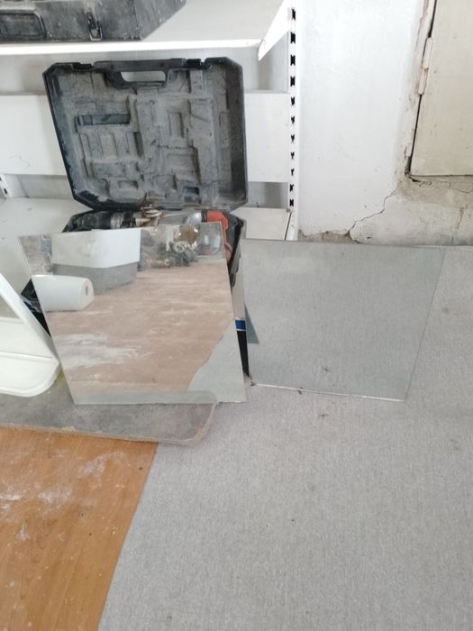 Улица Азаттык дом51 Продам зеркало