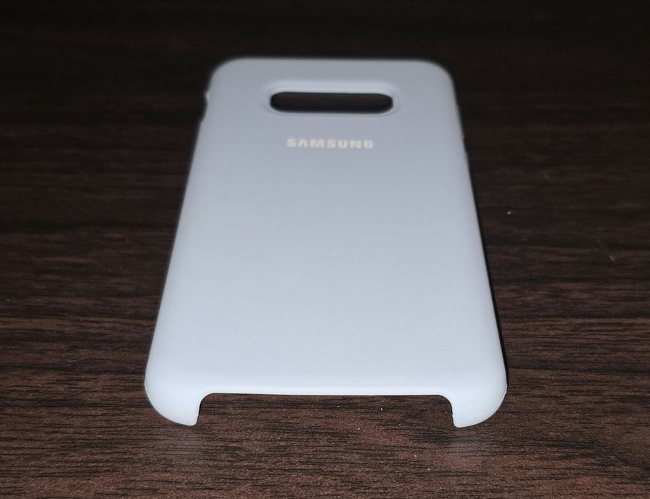 Husa silicon originala Samsung Silicone Cover Galaxy S10e G970