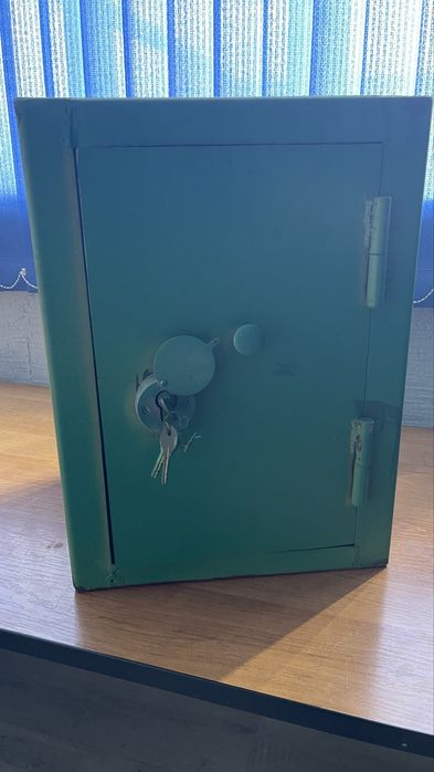 Напольный сейф!!