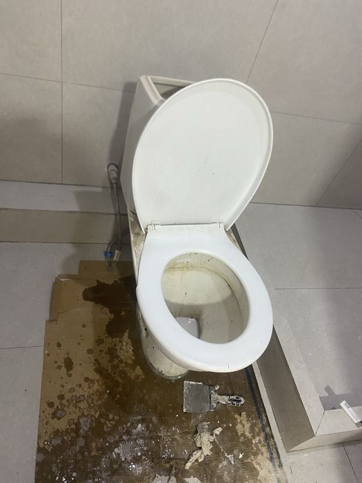Унитаз рабочий для стройки