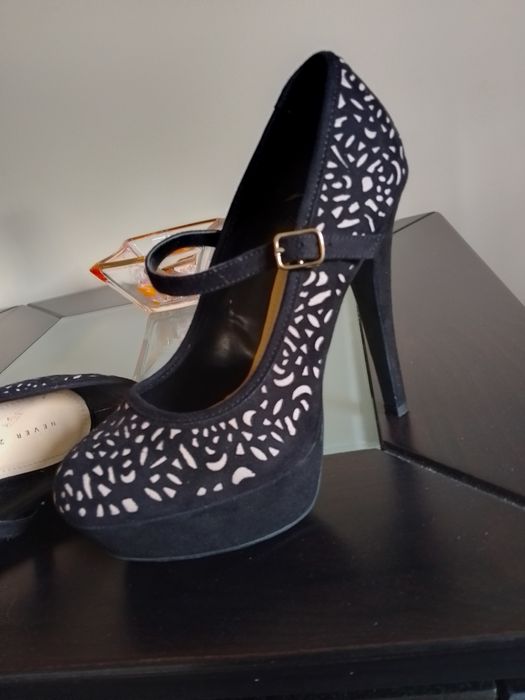 Дамски елегантни обувки