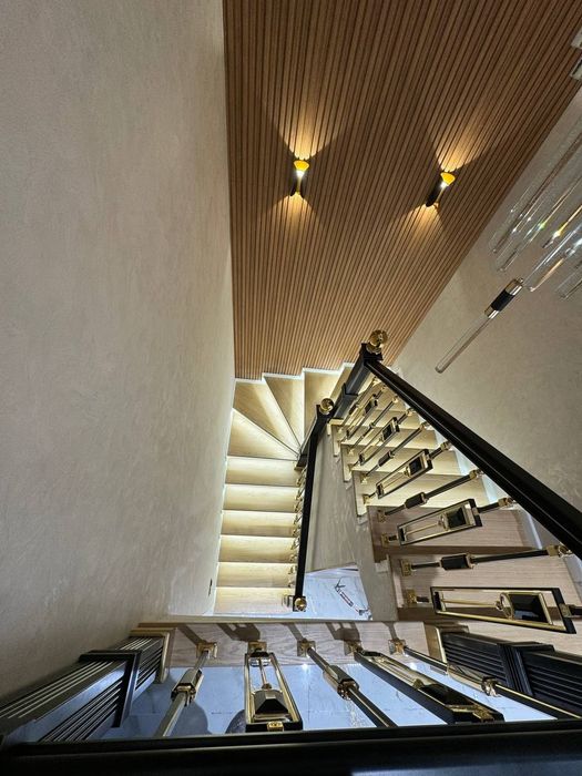 Обшивка лестница. Yogʻochdan Zinapoyalar