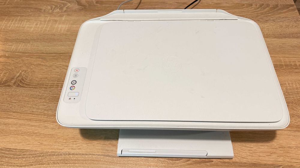 HP DeskJet 2320 мултифункционален принтер (принт/скан/копир)