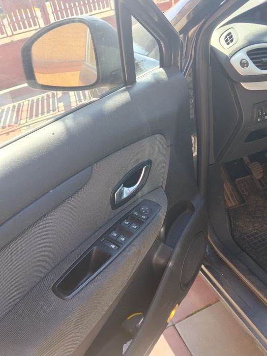 Renault grand Scenic, An 2011 Km 283000, în stare foarte bună,