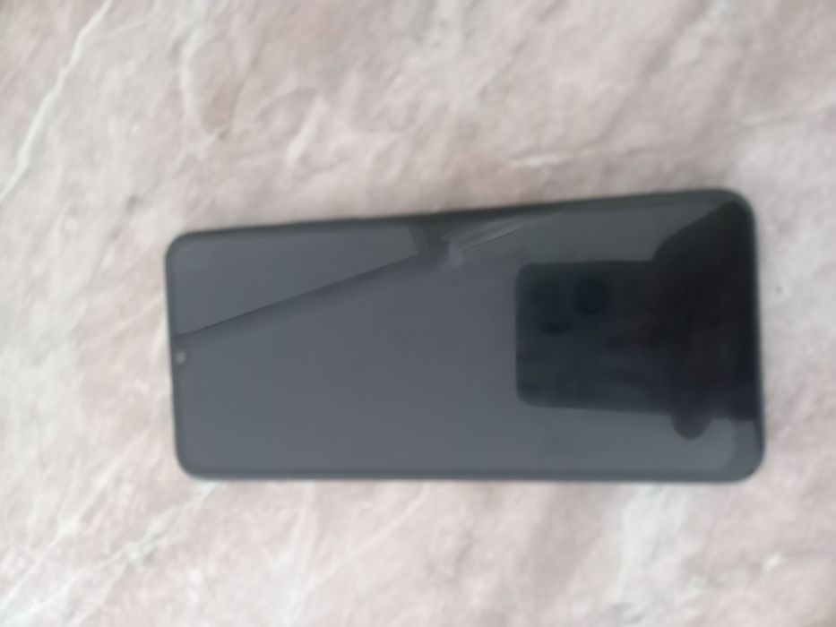 Vivo Y31 4+1/64 srochni sotiladi