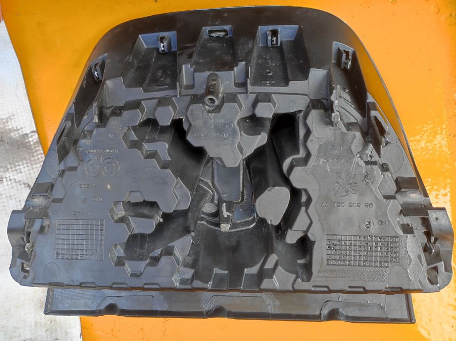 Емблема за Пежо-308