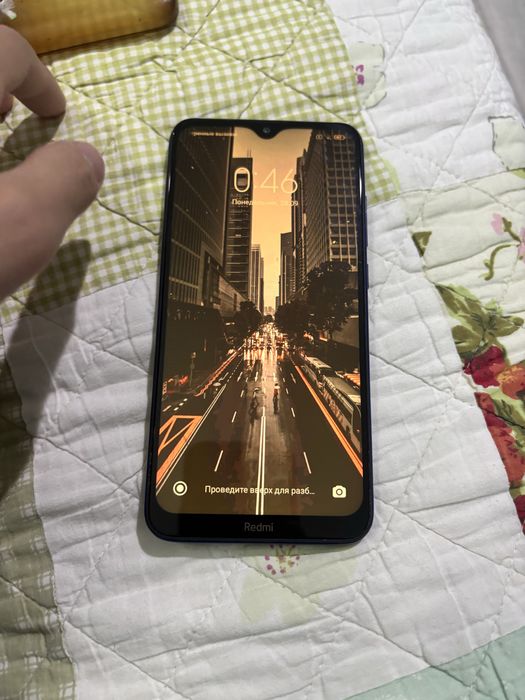 Андройд смартфон Redmi 8