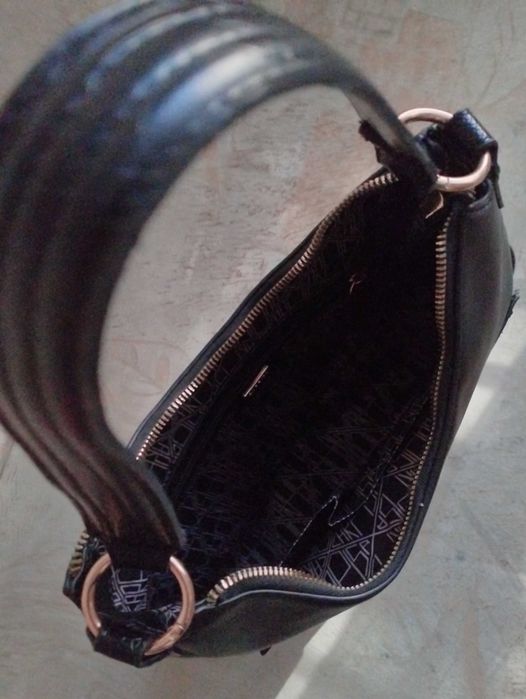 Нова дамска чанта