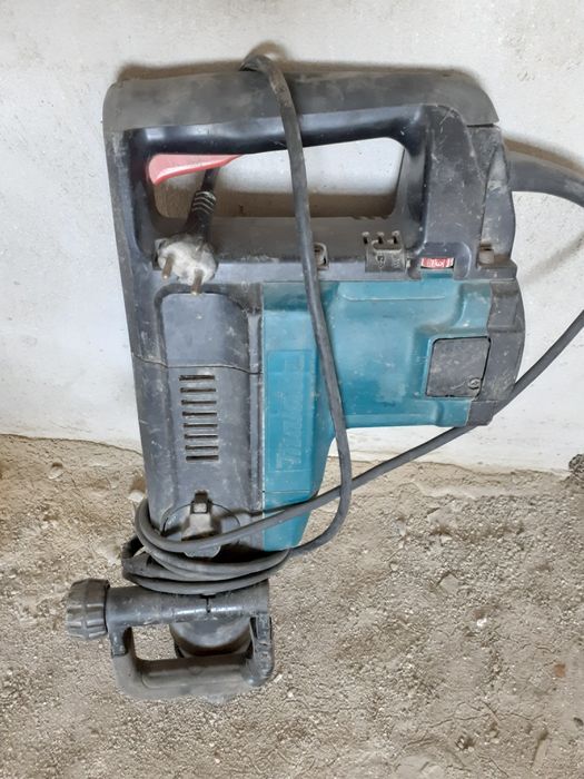 ПРОДАЁТСЯОтбойный молоток ,,МАКИТА"