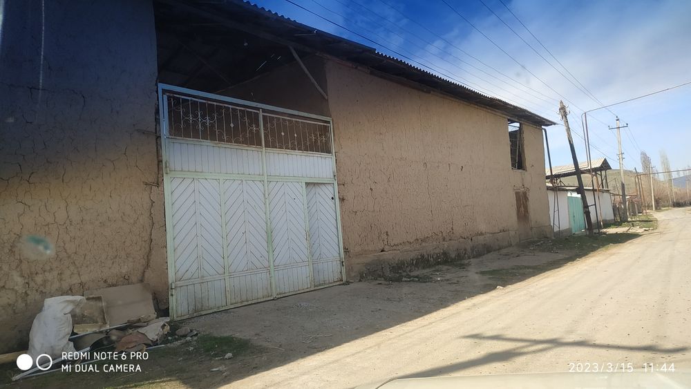 25сотихлик Уй сотилади. Коромозор кишлогида. АГМК лагерини ёнида.