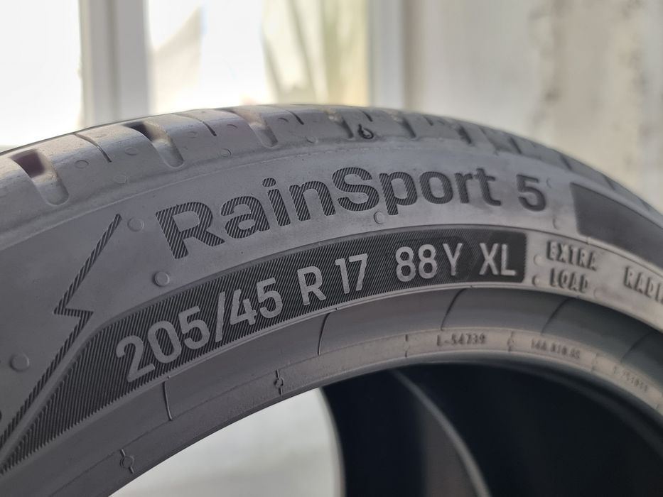 205/45/17 Uniroyal 2Броя: 170лв 7.5мм