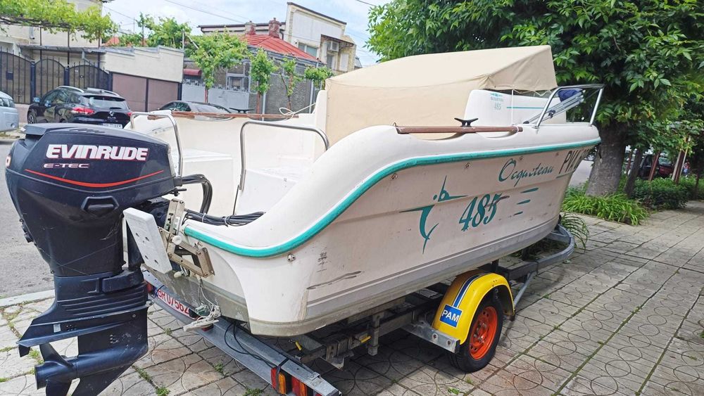 Ocqueteau cu motor si peridoc 900 kg inmatriculat