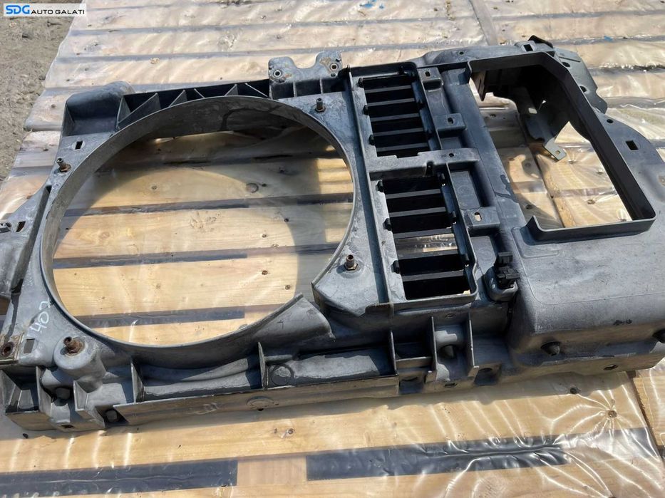 Trager Tragher Panou Frontal Calandru Peugeot 407 1.6 HDI 2004 - 2010 Cod 9646474780