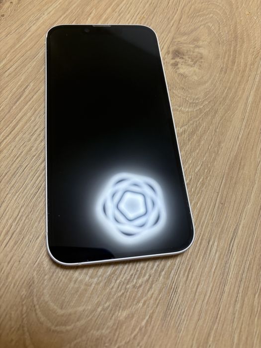 Продавам Iphone 14, 128 GB, бял
