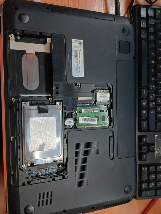 HP Pavilion DV7 с някои липси, i7-2670qm