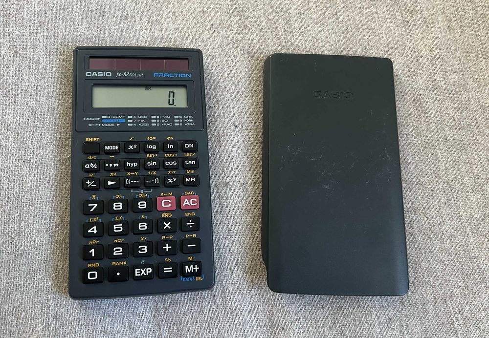 Calculator stintific Casio FX-82 Solar Fraction - perfect functional