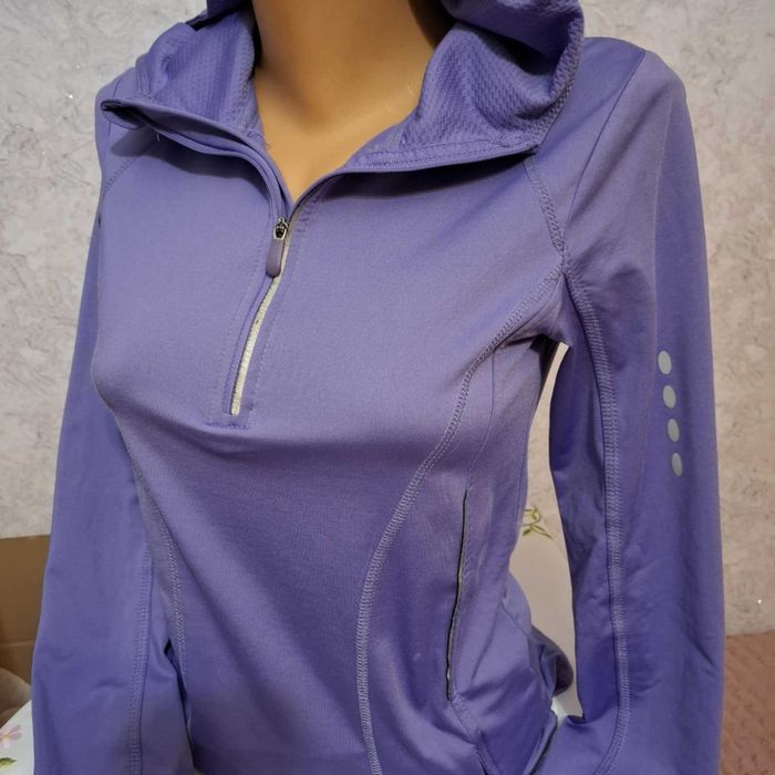 Спортна Блузка/Суичър с качулка