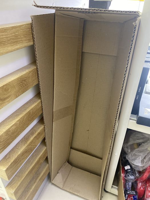 Коробки отдам бессплатно