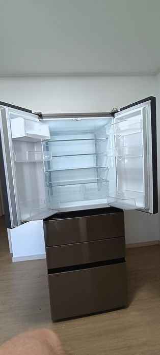 Холодильник Samsung