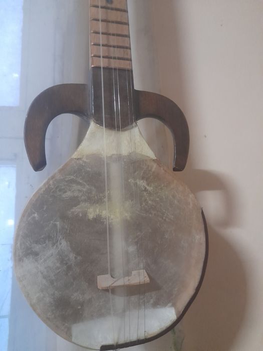 Qashqarcha rubop sotiladi