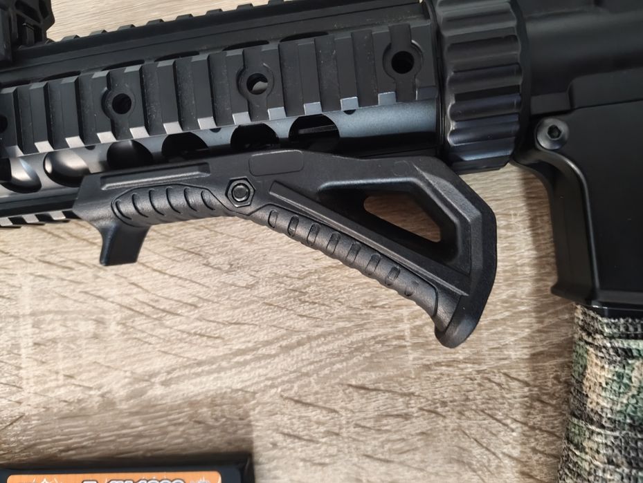 Vând Replica M4 CM.513 Cyma cu accesorii