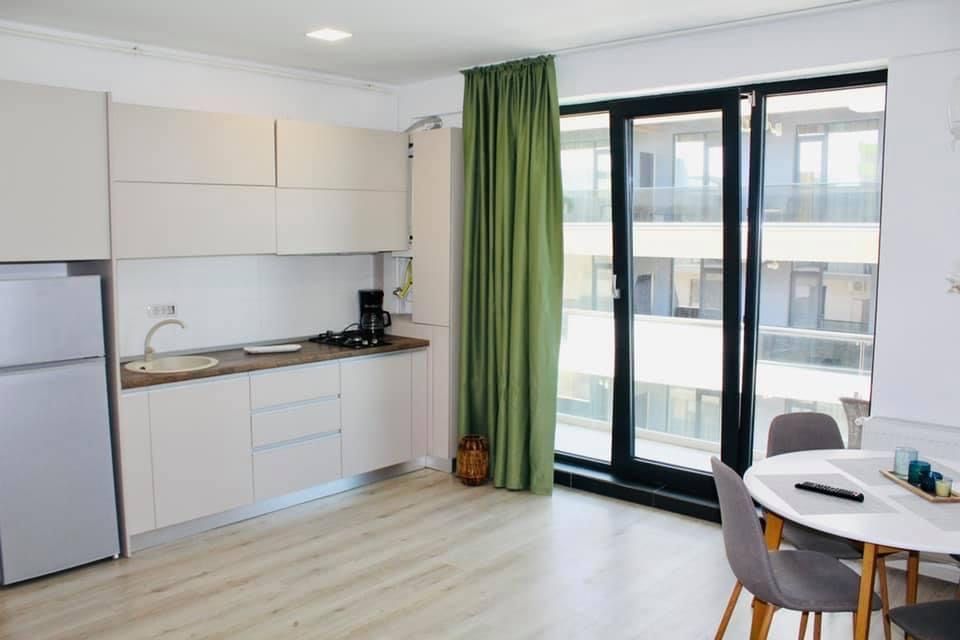 1 Mai 2026 Cazare Mamaia Nord in zona complex Alezzi cu vedere la mare