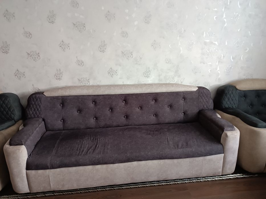 Срочно продаю диван и 2 кресла