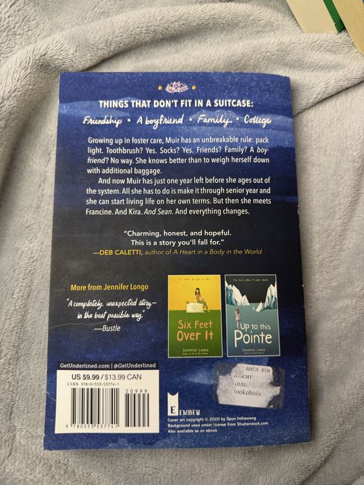 Книга-What i carry-Jennifer Longo