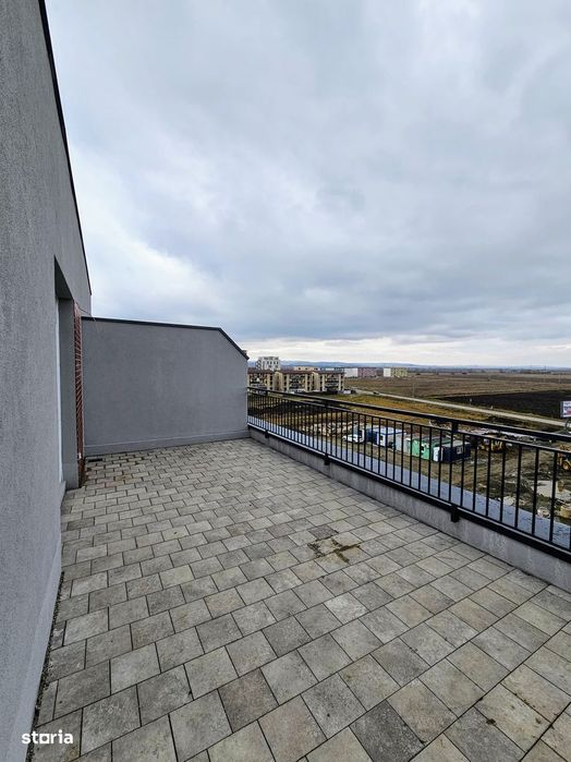 Apartament 3 camere tip Penthouse,finisat la alb, incalzire pardoseala — fotografia 1